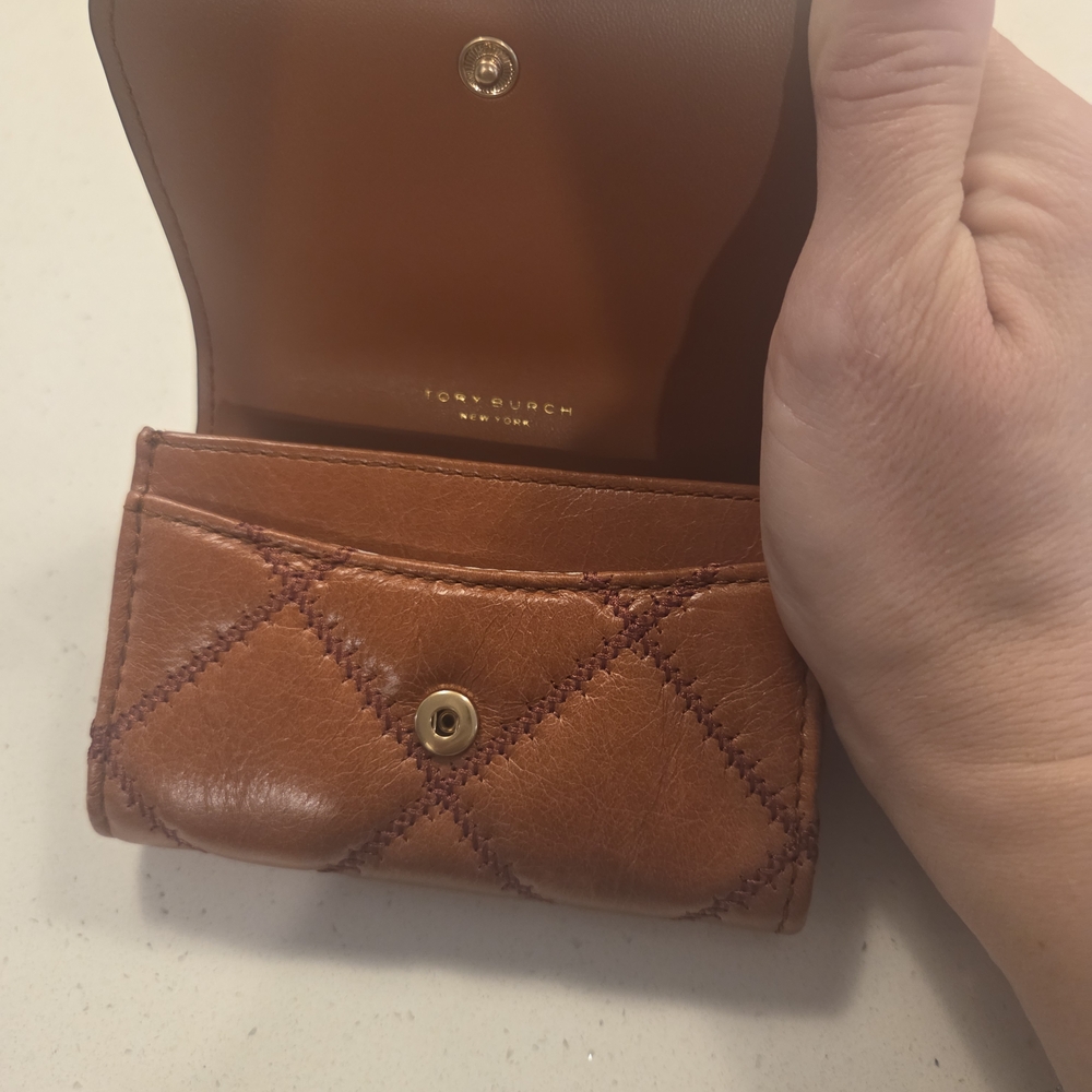 Tory Burch Tan Quilted Leather Wallet - Picture 2 of 5